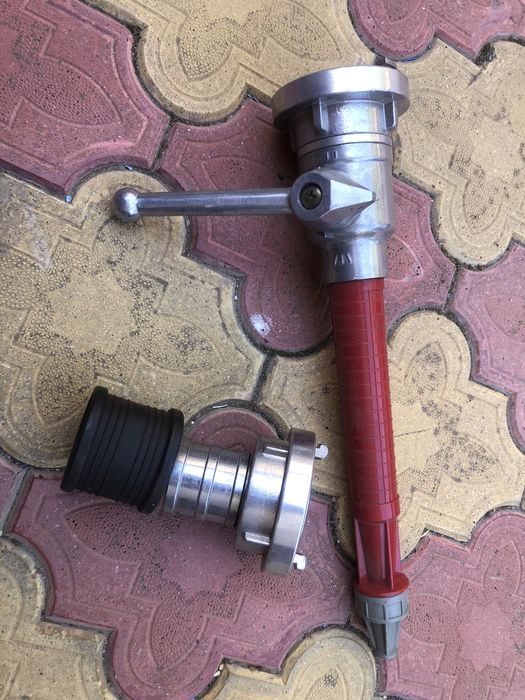 Teava refulare cu robinet cu bila