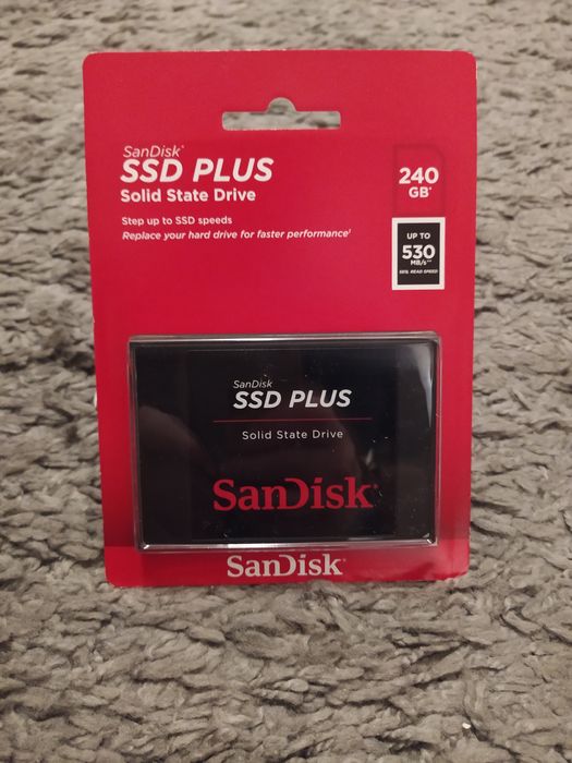 Western Digital Elements 1 TB, & SSD Plus 240 GB