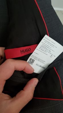 Costum Hugo Boss 2 piese, nou, înaltă calitate, cumpărat din Londra