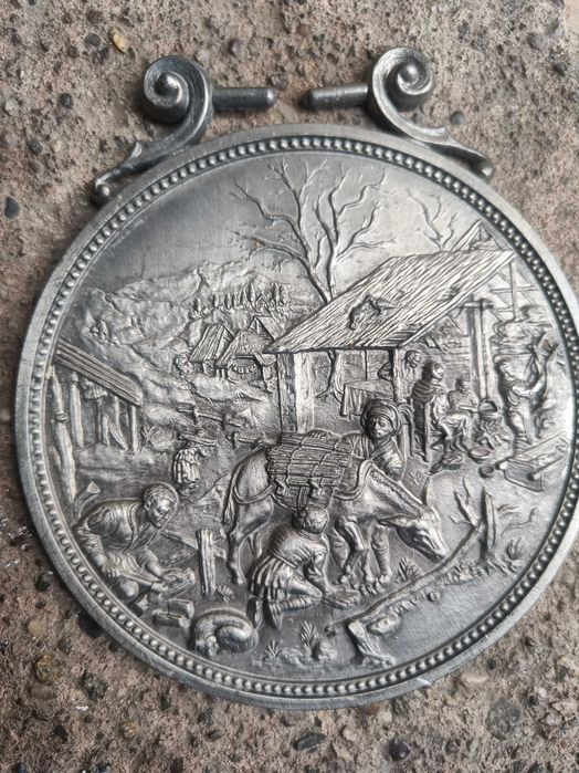 Антични метални предмети – месинг, калай, колекционерски съдове.