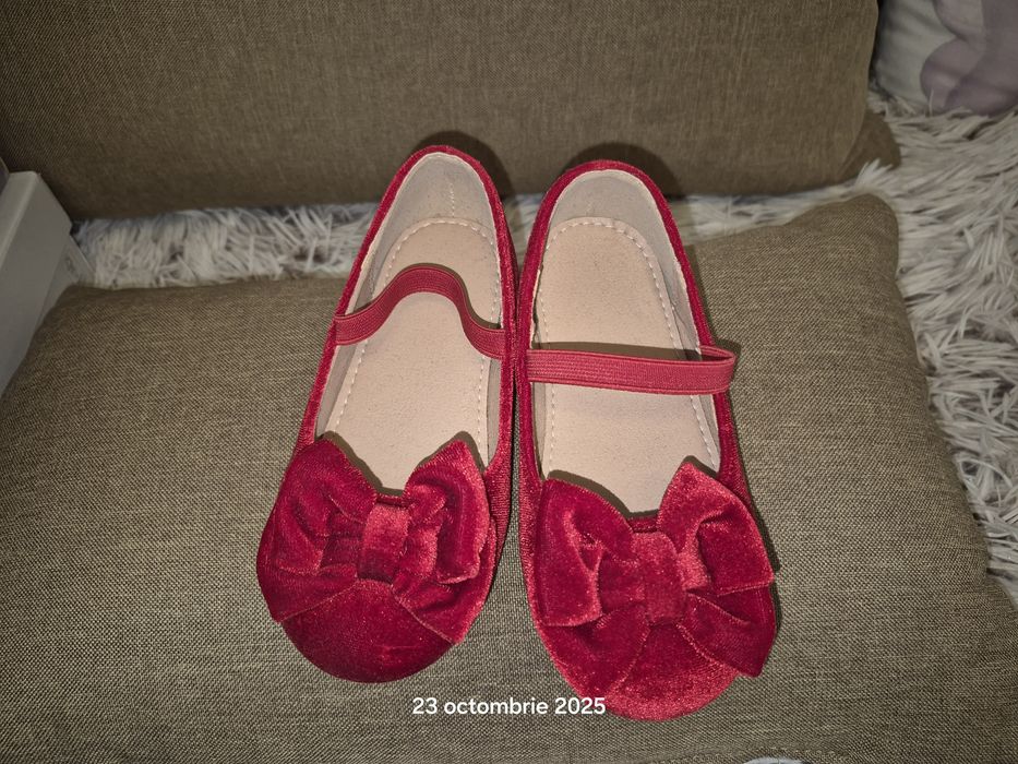 Pantofi eleganti nr.27 +cadou