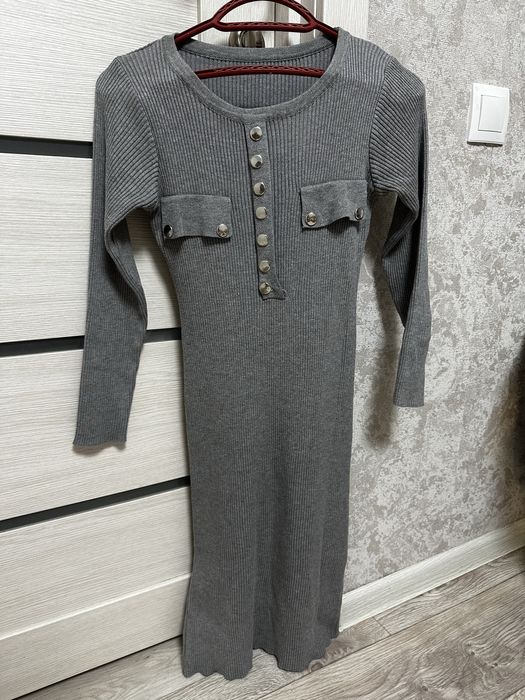 Платья женские 44 размер