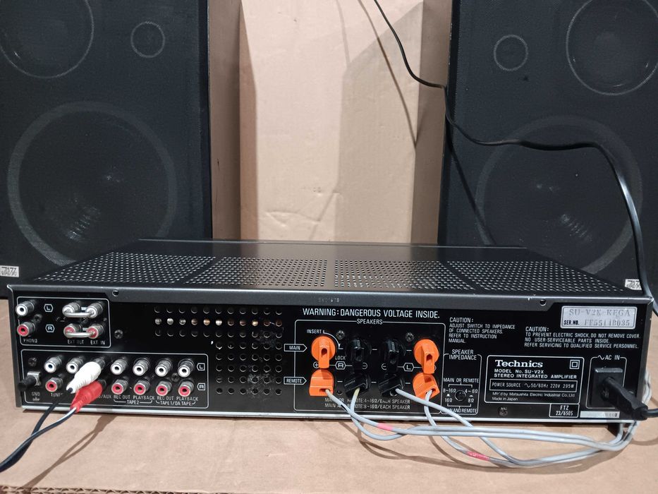 Amplificator Technics, casetofon Grundig , radio Gloria , radio lampi