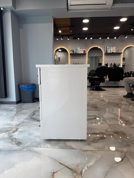 Masa machiaj / birou machiaj salon cu aspirator