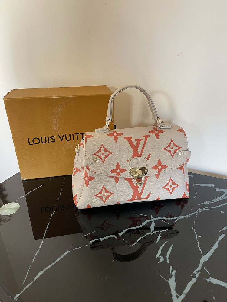 Дамска чанта Louis Vuitton