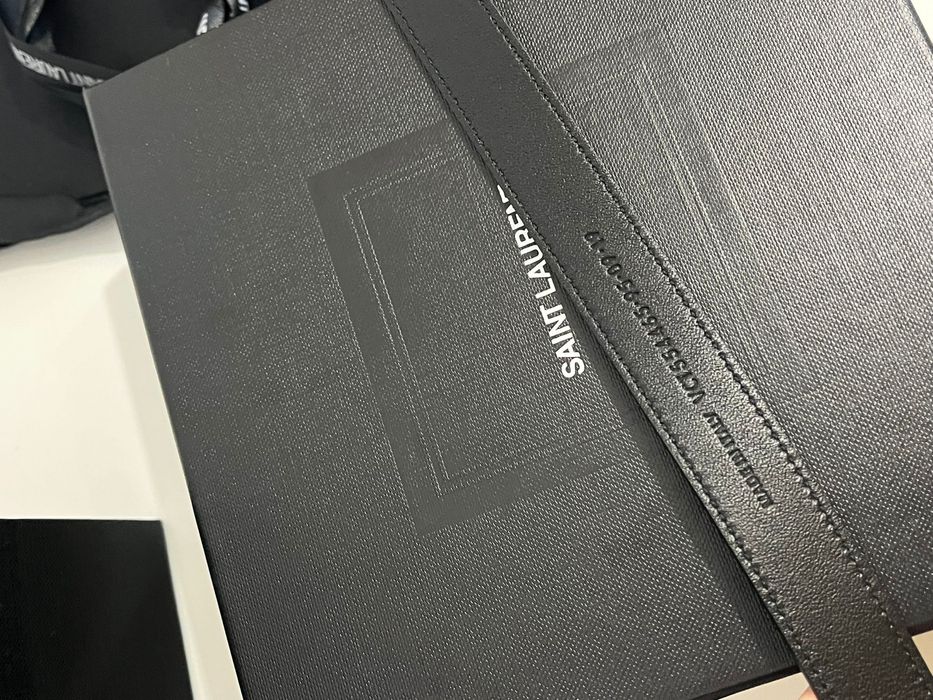 Curea Saint Laurent