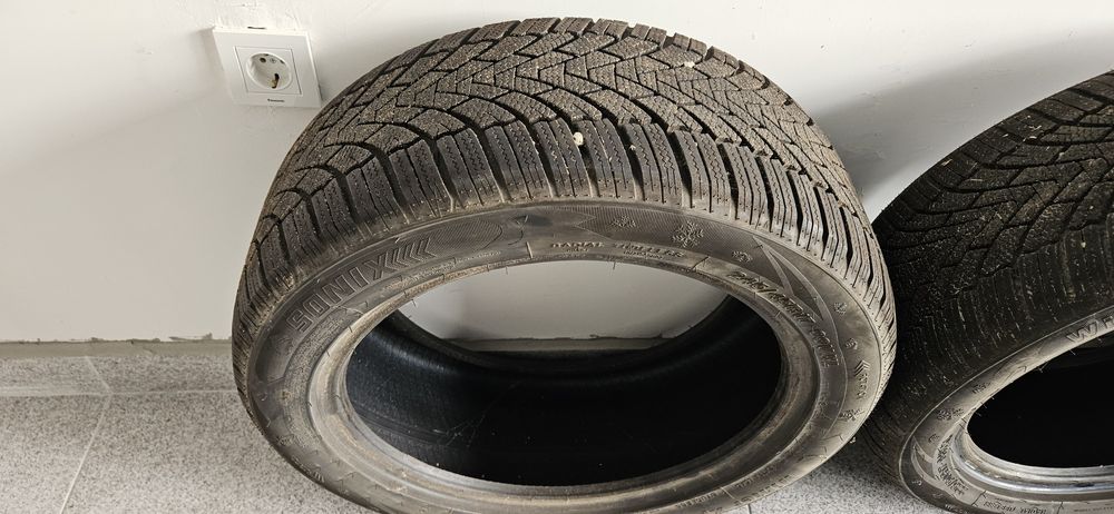 Зимни гуми '17 2024 почти нови