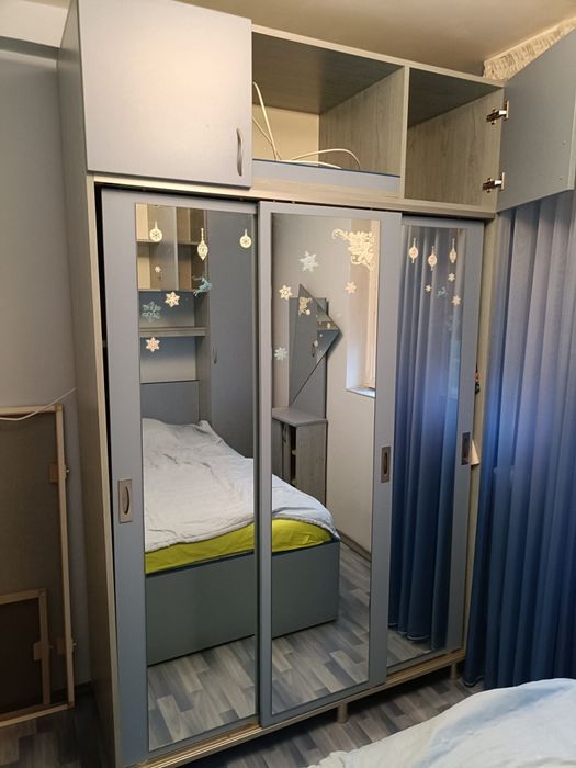 Dormitor culoare bleumarin