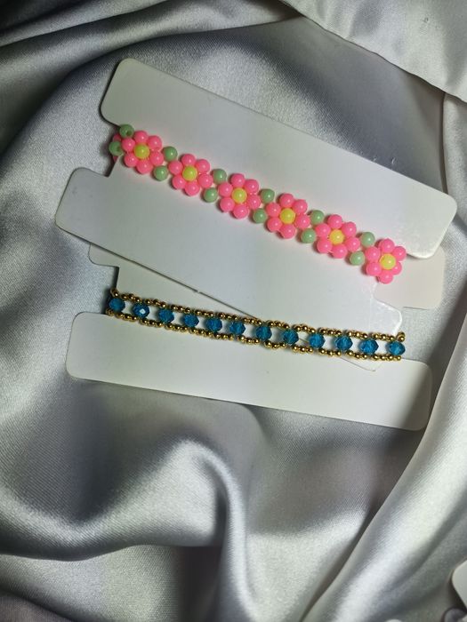 Ръчно изработени гривнии