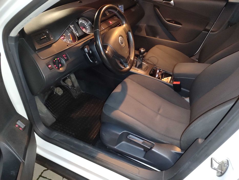 Vând vw passat 2.0 diesel 110 cai bluemotion