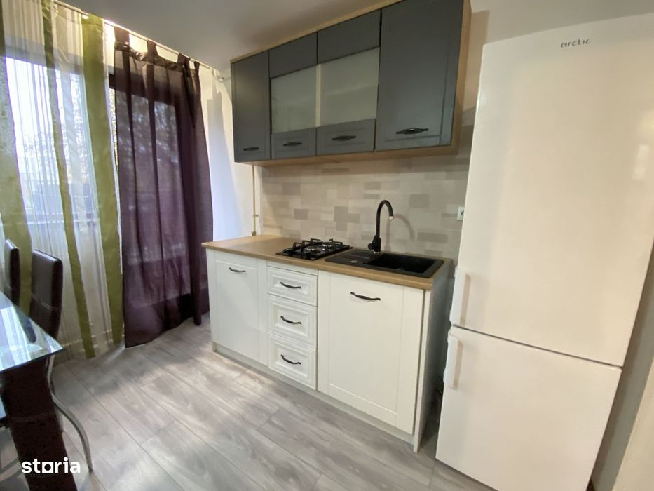 Apt 1 camera Palas Tudor aproape de Facultati