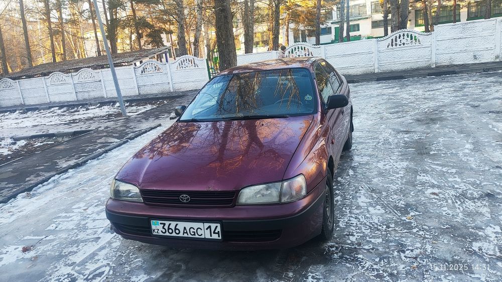 Тойота Карина Е 1.6