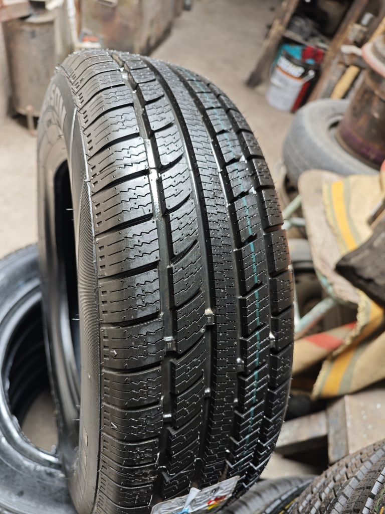 Avto shina 185/65R14. All season