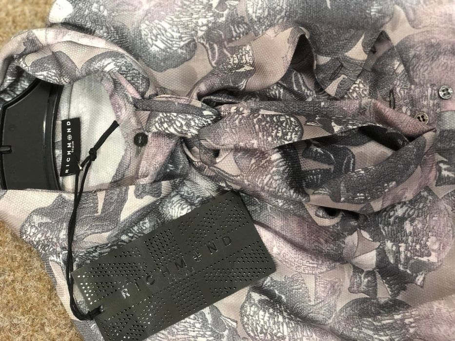 Camasa Richmond XS noua