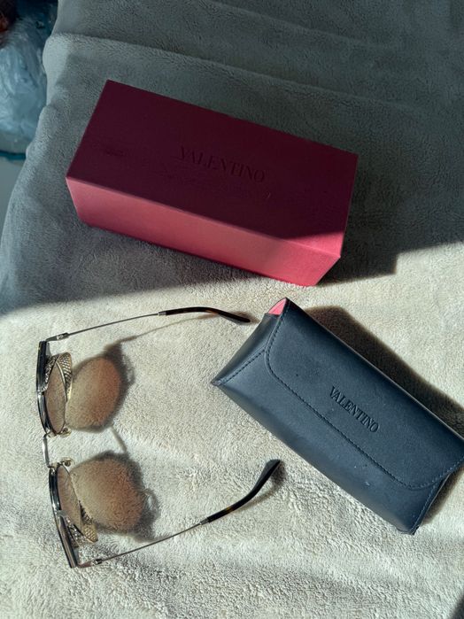 Valentino Garavani - Оригинал - Rockstud Spikes слънчеви очила