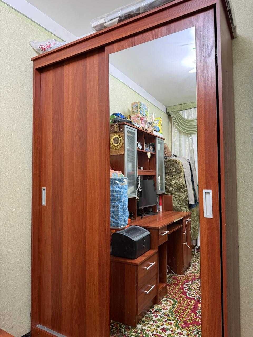 Комплект мебели (Продаю СРОЧНО)