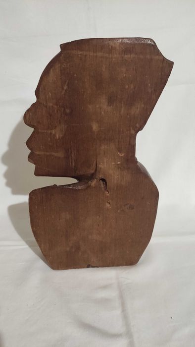 Дърворезба - масивен бюст на африканец