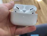 AirPods Pro 2 (состояние отличное) - Lightning зарядка