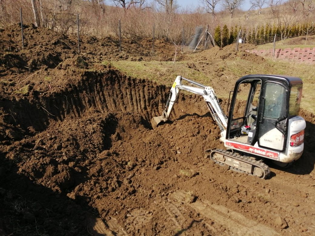 miniexcavator miniîncarcator bobcat si trencher de inchiriat