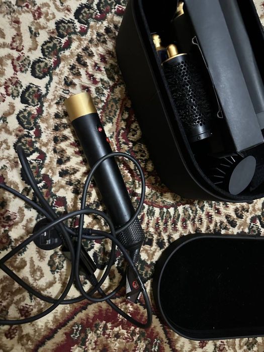 Продается дайсон в отличном состоянии