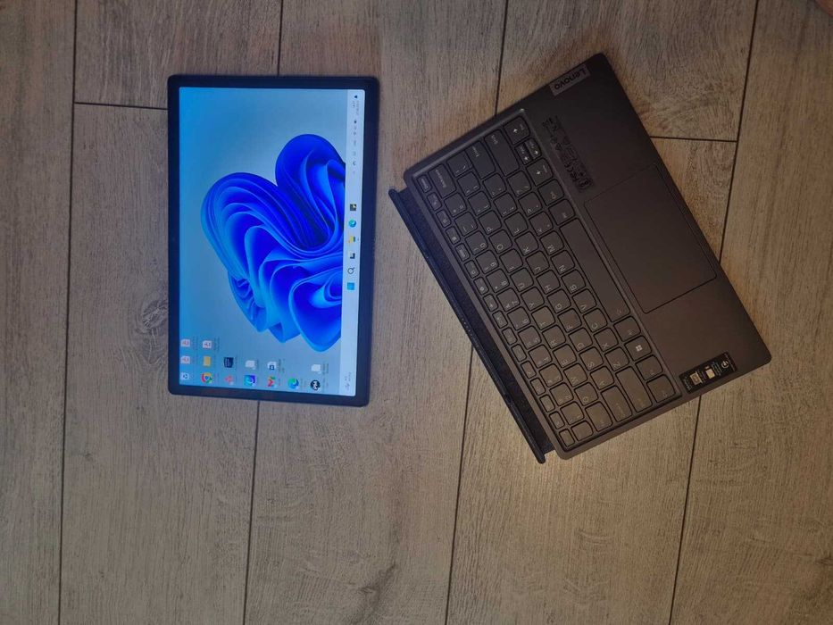 Vând Laptop-Tabletă 2 în 1, Lenovo IdeaPad Duet 5i 12IRU8