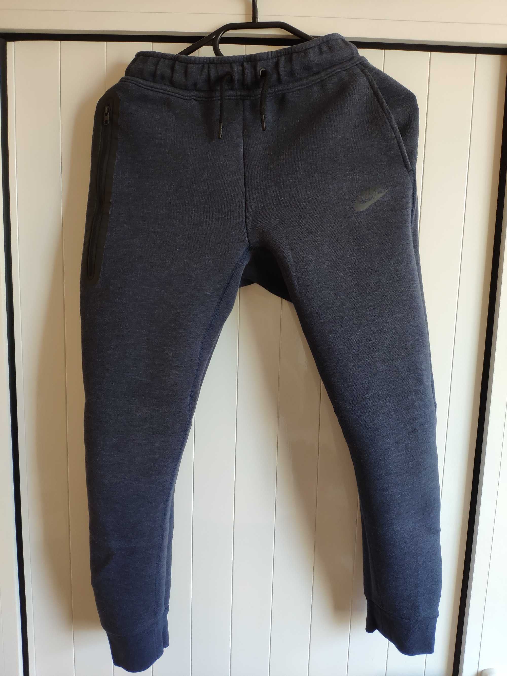 Nike Tech Fleece