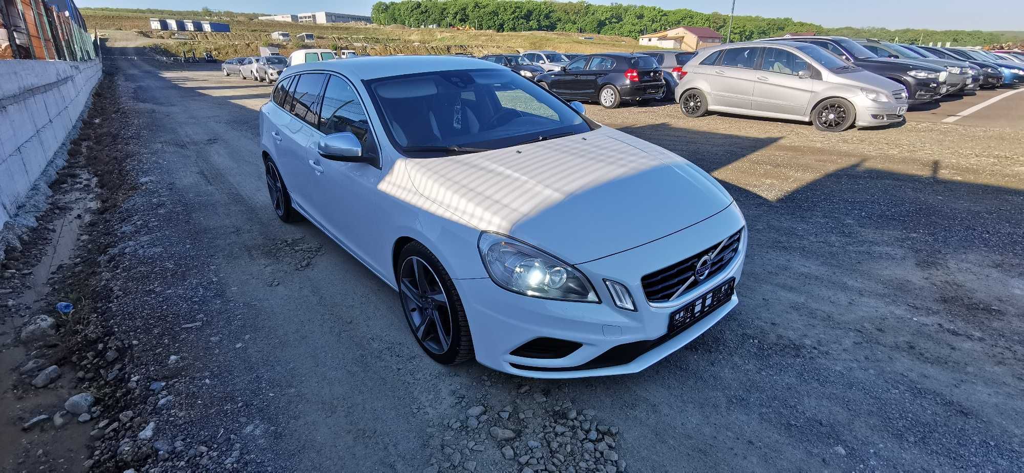 Volvo v60 d3 R Design