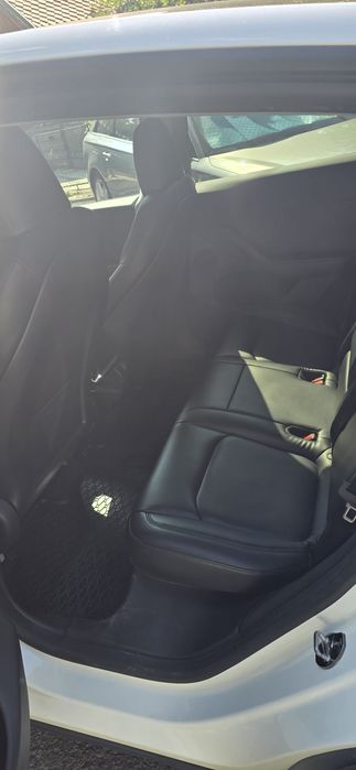 Tesla Model Y Dual Motor Long Range Performance