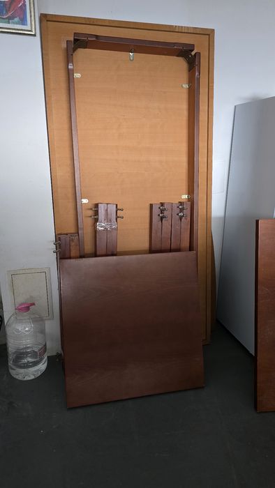 Трапезна маса, масив