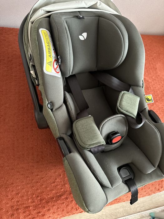 Автолюлька Joie с изофикс в новом состоянии