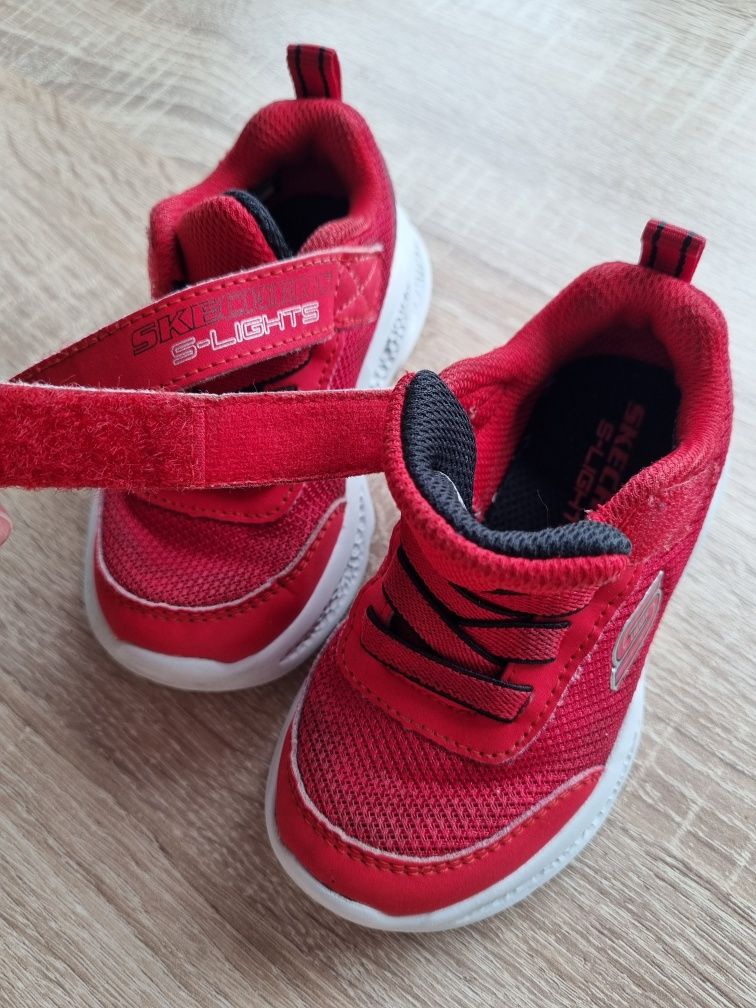 Skechers sneakersi/adidasi ortopedici cu inchidere velcro și lumini LE