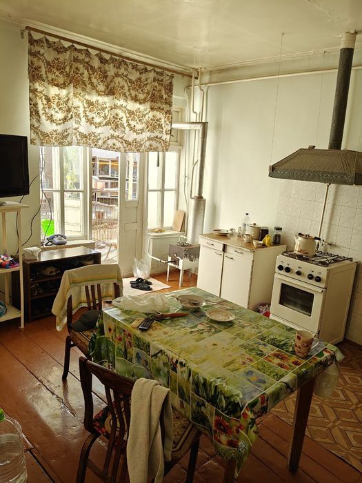 Продаётся дом в центре