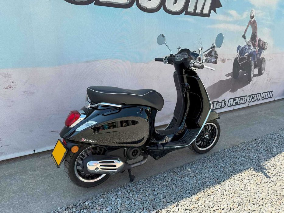 Scuter Vespa Sprint 50 Second 2023