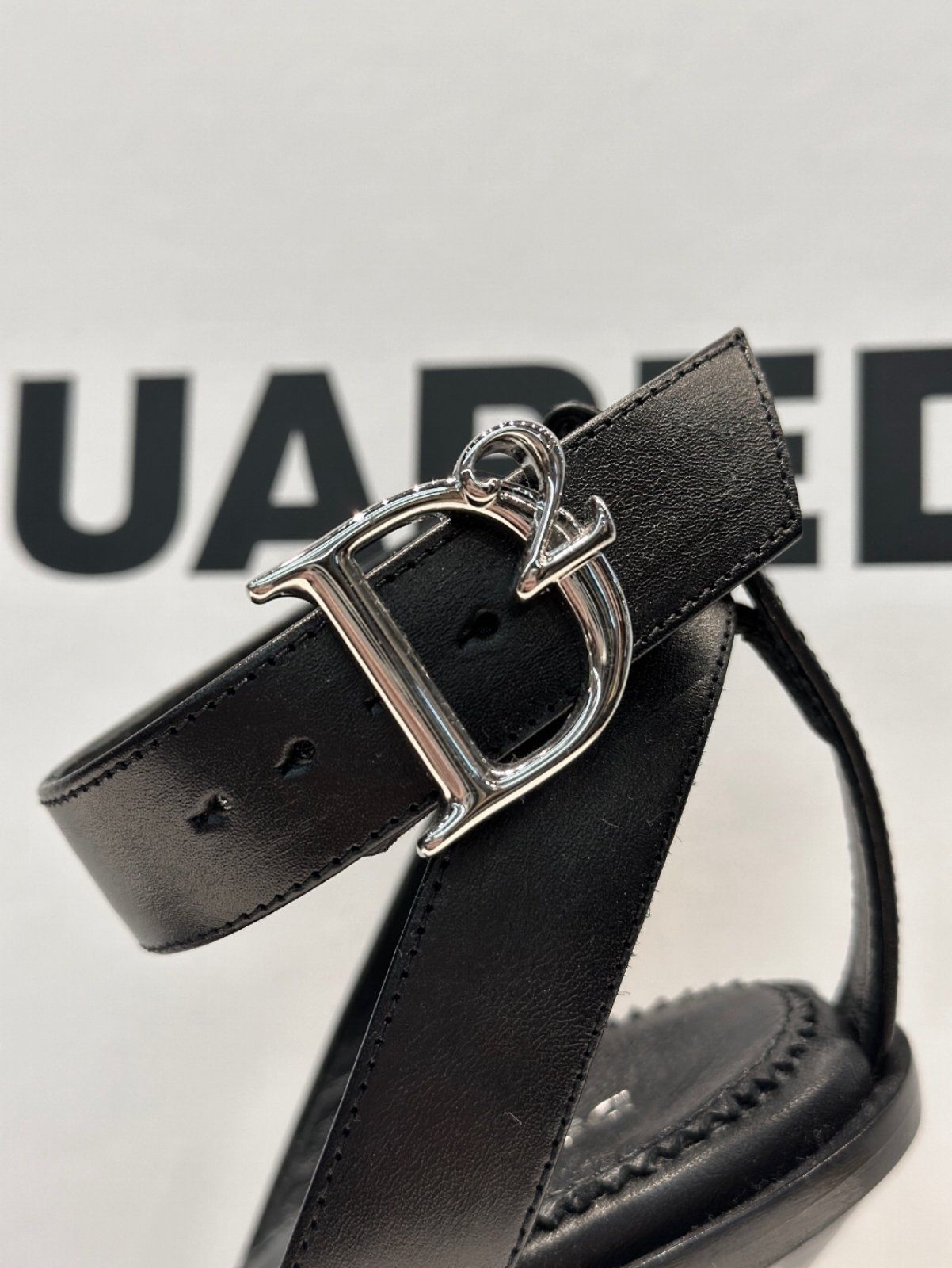 Dsquared2 нови оригинални сандали
