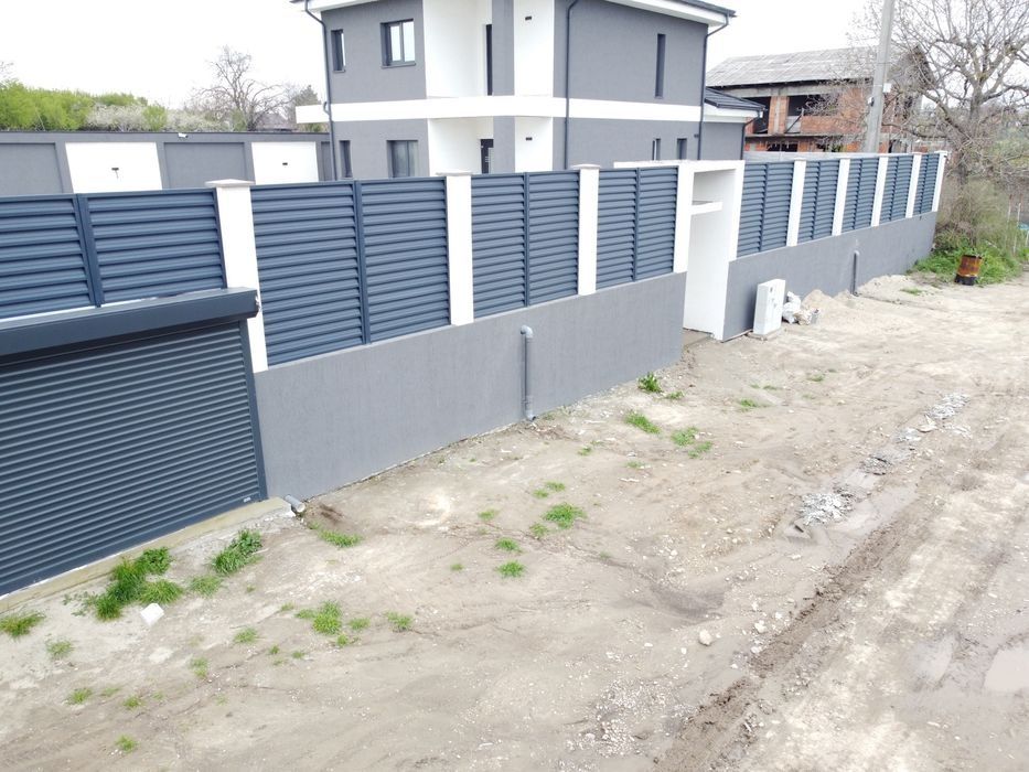 Vindem garduri tip jaluzea șipcă metalică si porti din fer forjat
_tab