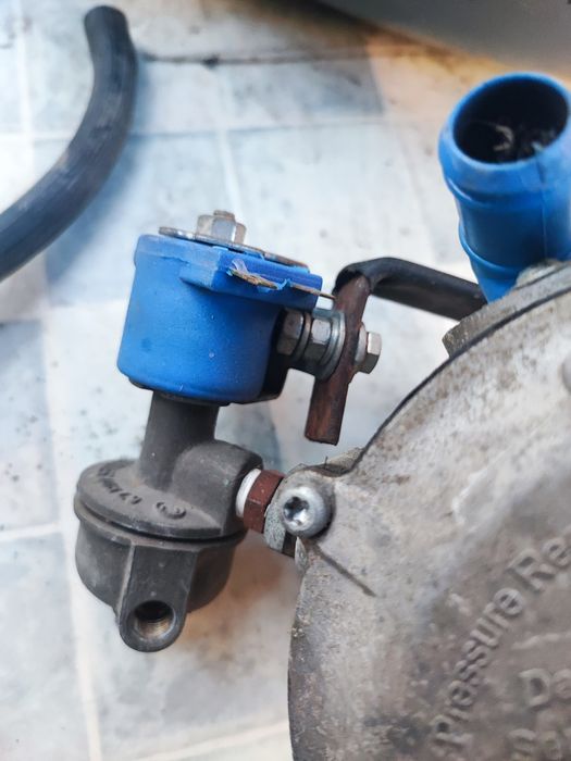 Газова бутилка в комплект с евро клапан  в срок на валидност