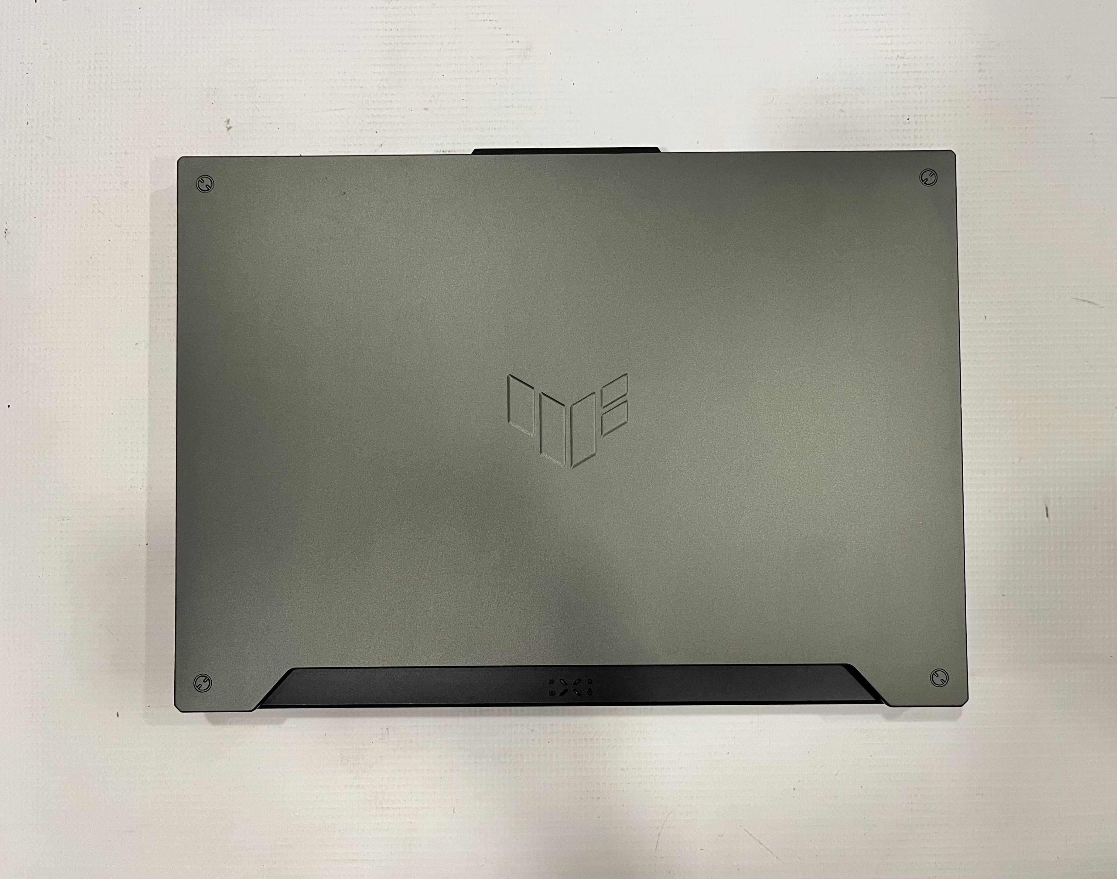 Геймърски лаптоп AMD Ryzen 7 6800H, RTX 3060 6GB, 16GB ram