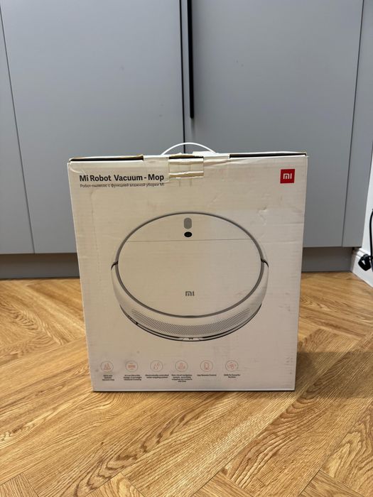 Продам робот пылесос в белом свете