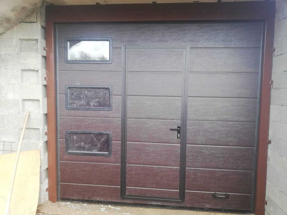 Usi de garaj sectionale