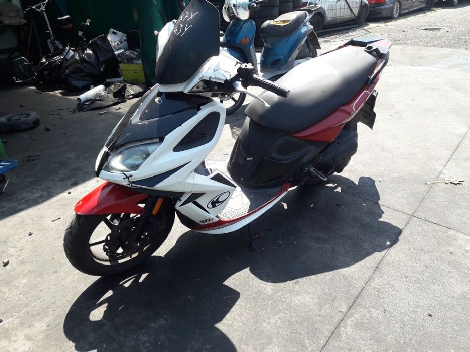 Скутер Кимко Супер 8(Kymco Super 8- 50cc)-на части