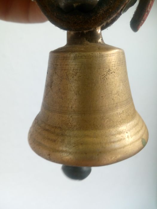 Камбана Чанове  Хлопки