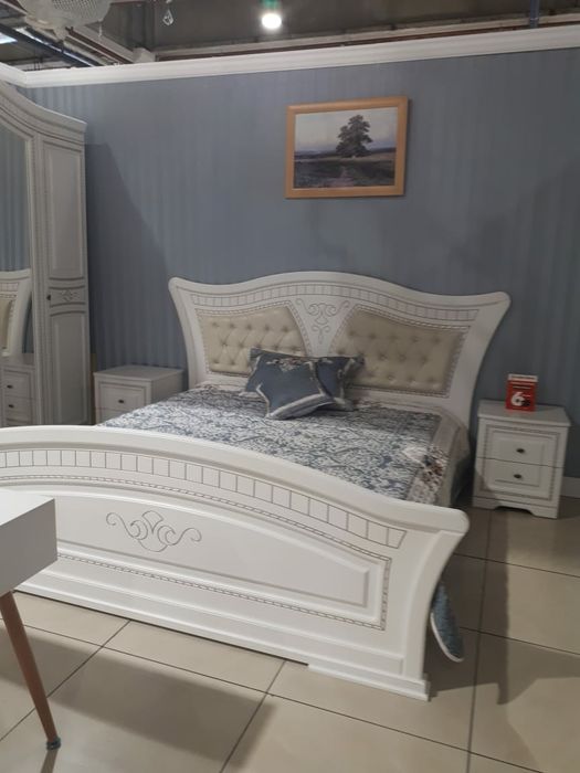 Спальный гарнитур "Каролина" (белый/золото)