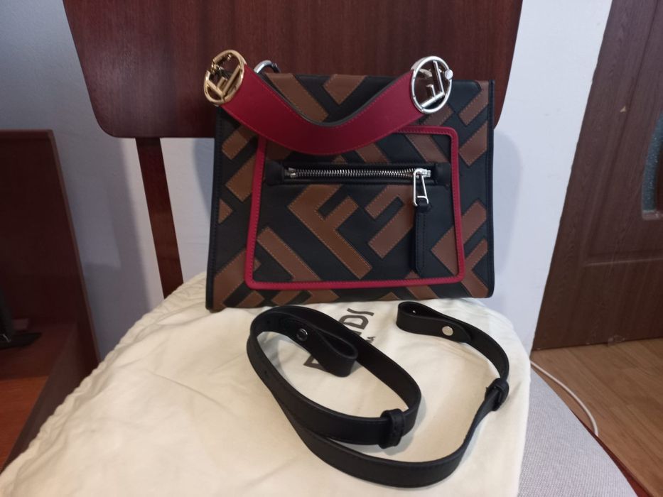 Geanta fendi aproape noua din piele