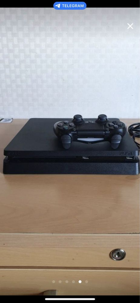 Play station 4 slim