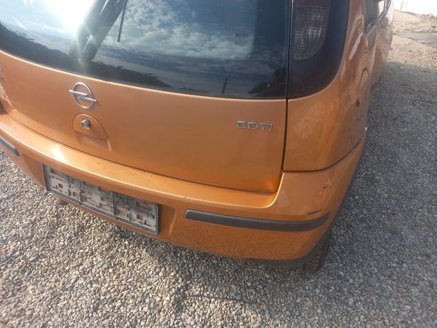 Dezmembrez Opel Corsa 1.3 Cdti 2004