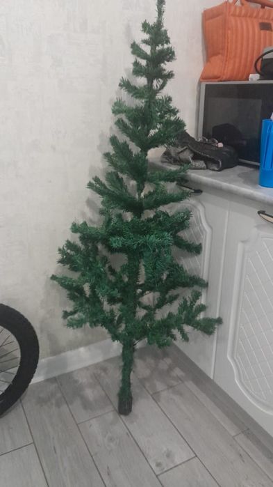 Мини елка средняя