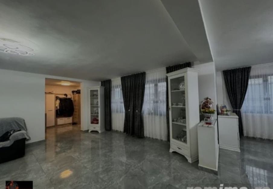 Casa Spațioasă Zalău
