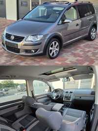 Volkswagen Touran Cross /2.0Diesel /Automat /7 Locuri /Trapă /Bi-Xenon