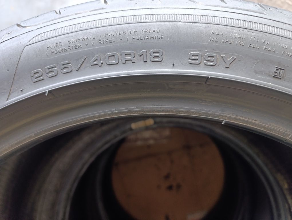 Două anvelope de vara 255 40 18 Goodyear Runflat