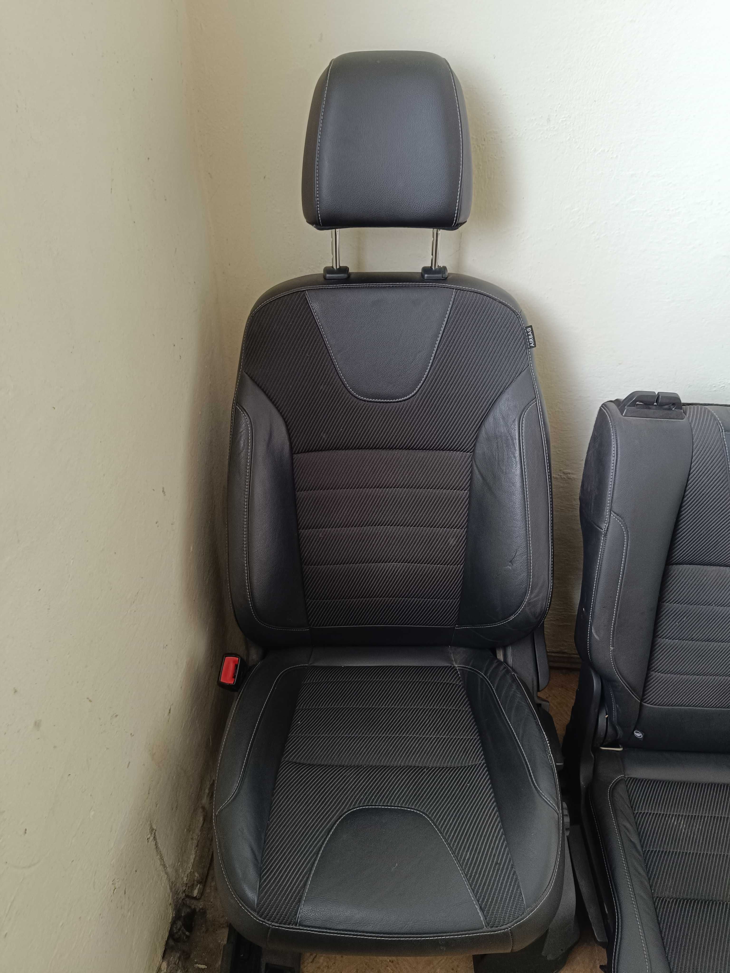 Interior semi-piele Ford Kuga